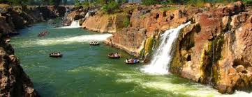 Youth's death drowning in the left canal | डाव्या कालव्यात बुडून युवकाचा मृत्यू Youth's death drowning in the left canal | डाव्या कालव्यात बुडून युवकाचा मृत्यू